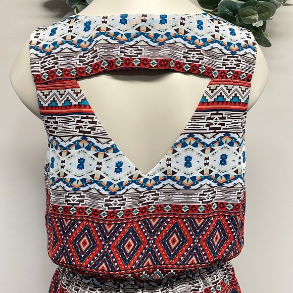 BCX Sleeveless Tribal Aztek Print Dress V-Neck Back Cutout M - Picture 6 of 16